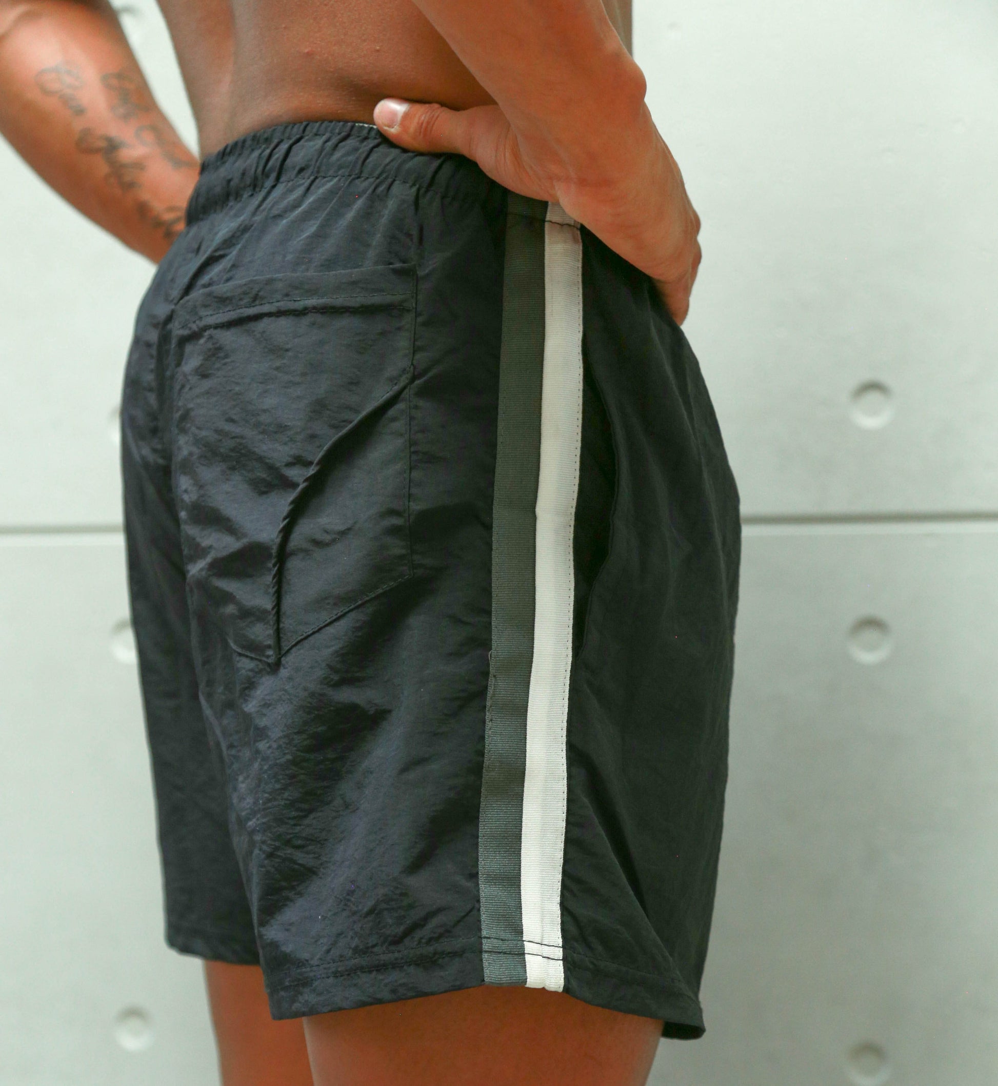 Powerhouse Gym Pro Shop Athletic Stripe Shorts - Charcoal